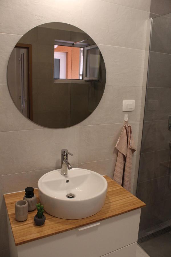 Apartamento Sanda Banjole Exterior foto